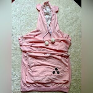 You can carry your kitten or small dog in front.pink hoodie